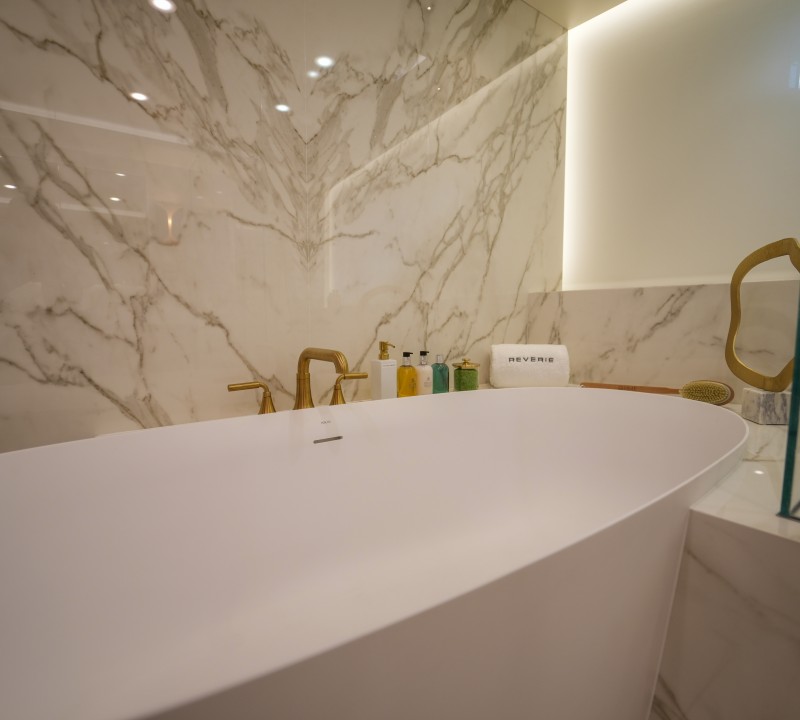Master Bath Tub