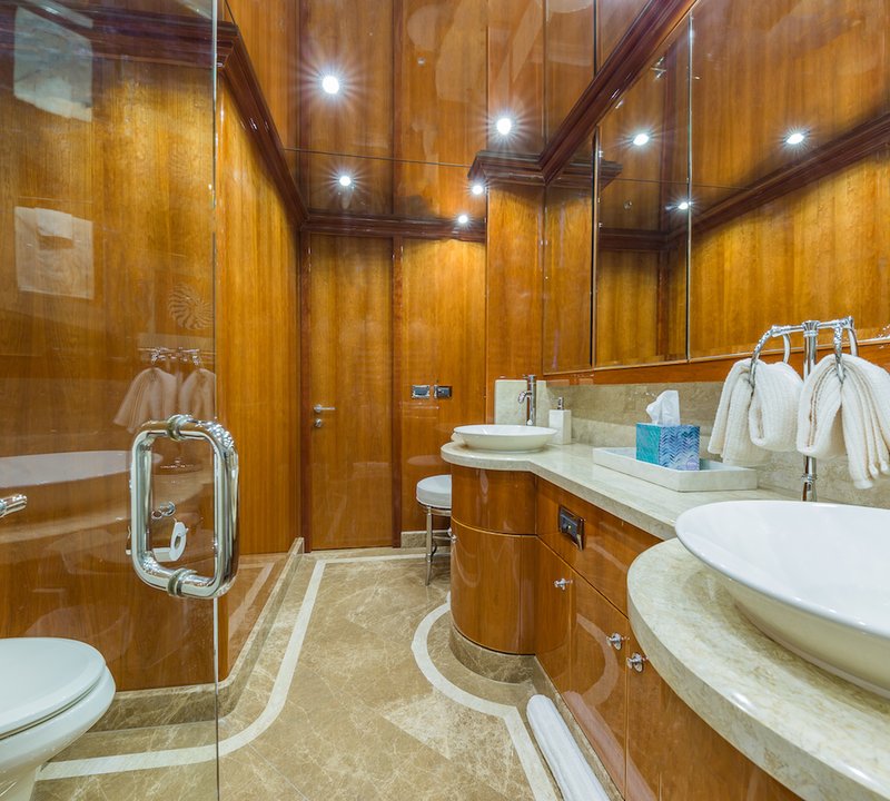 Master Ensuite Bathroom