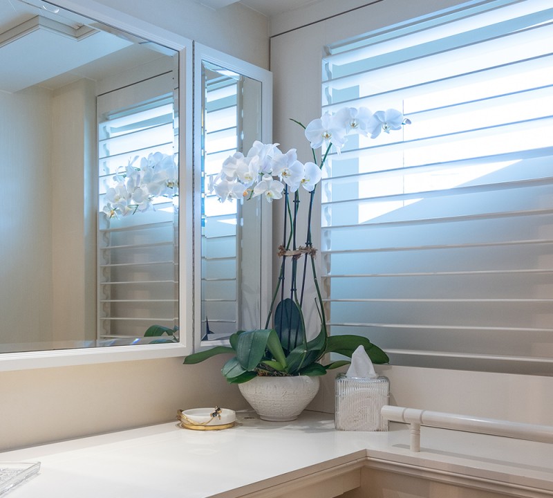 Master Suite - Bathroom Flower