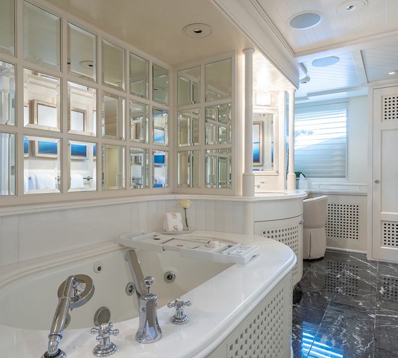 Master Suite - Ensuite Bathroom