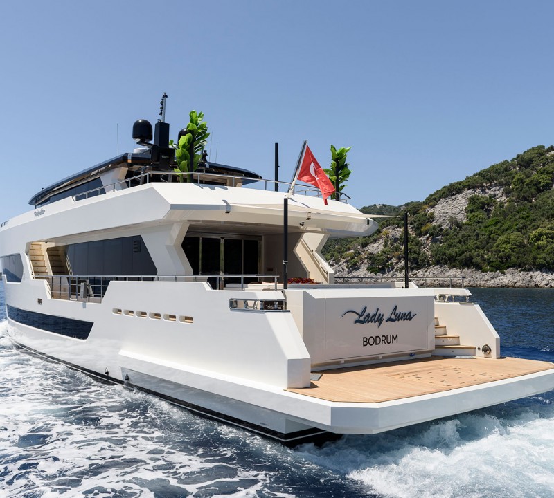 Motor Yacht LADY LUNA