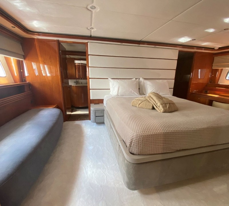 master cabin