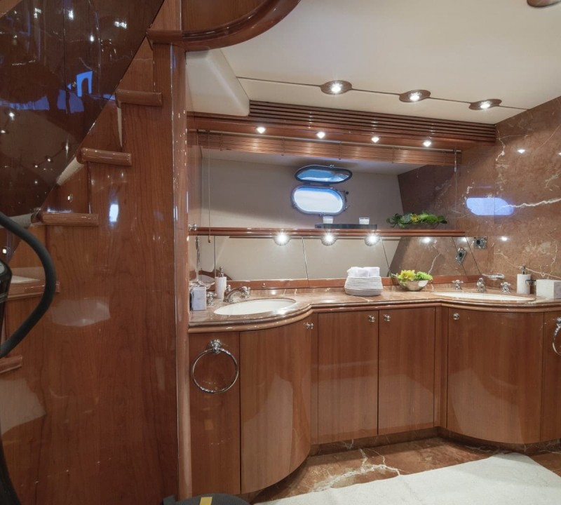 master ensuite