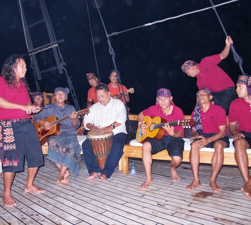 Party On Board SILOLONA