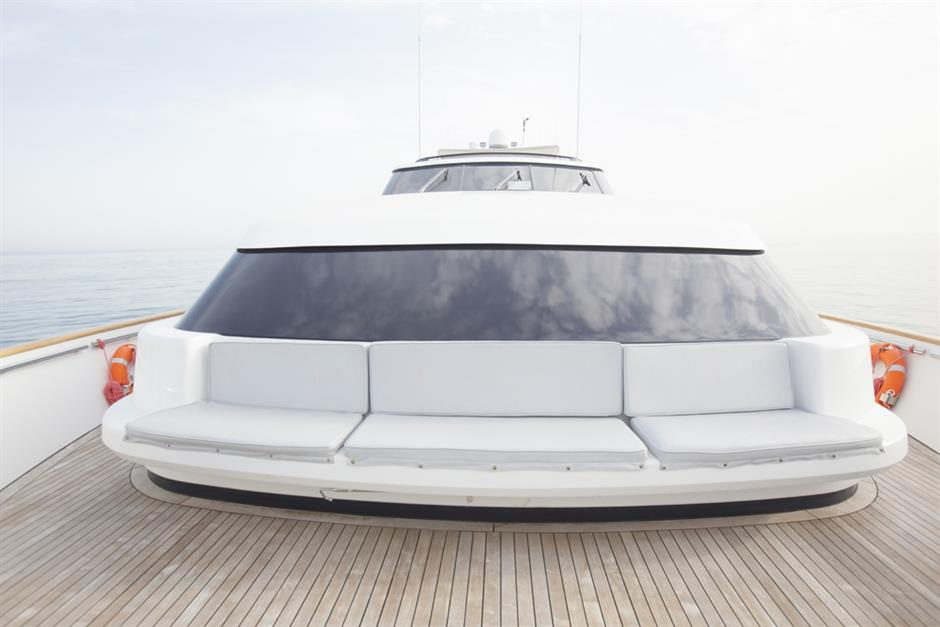 Portuguese Deck Forward