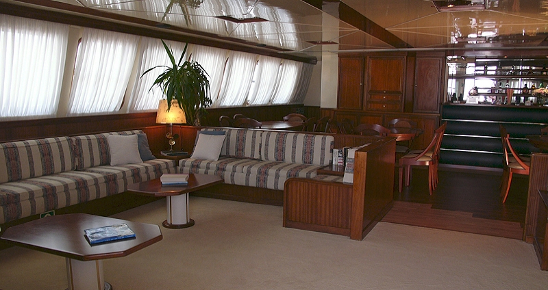 Salon Area