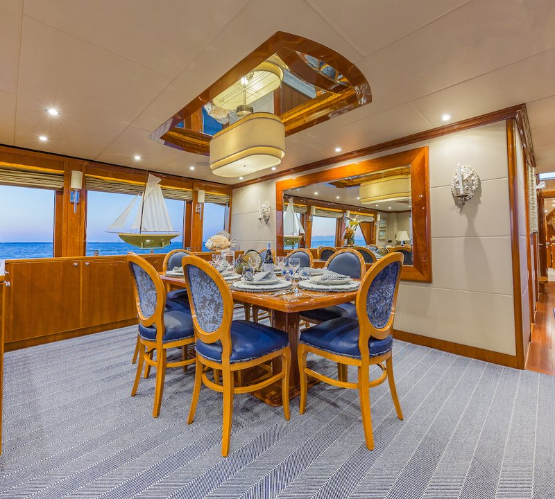 Saloon Dining Area