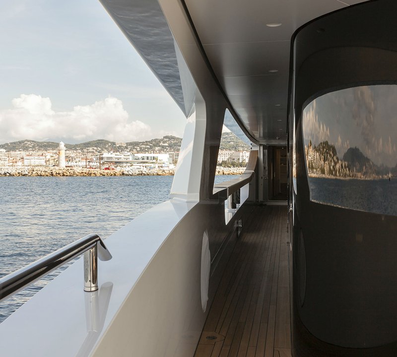Side Deck