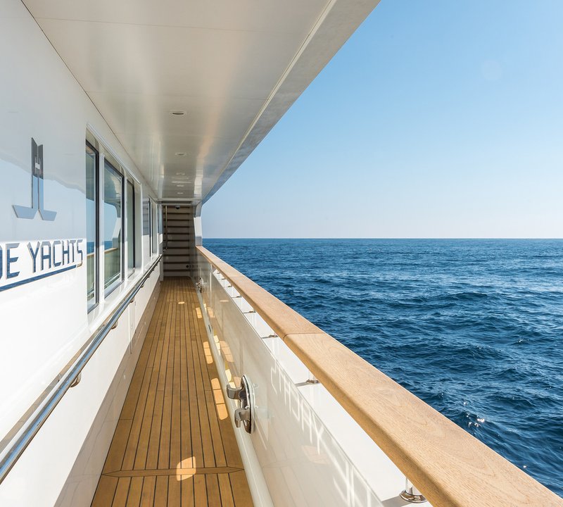 Side Deck
