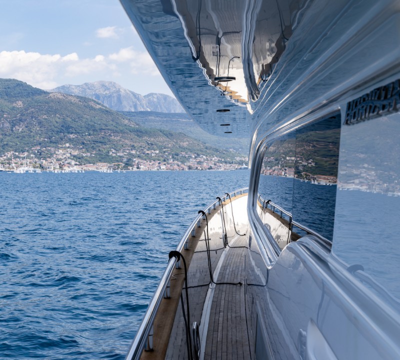 Side Deck Area