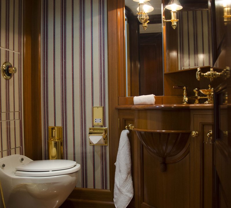 Single Cabin Bathroom