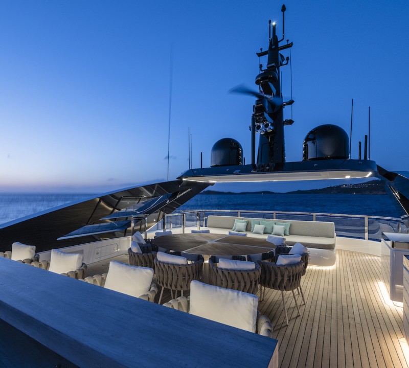 Sun Deck Dining And Bar Area