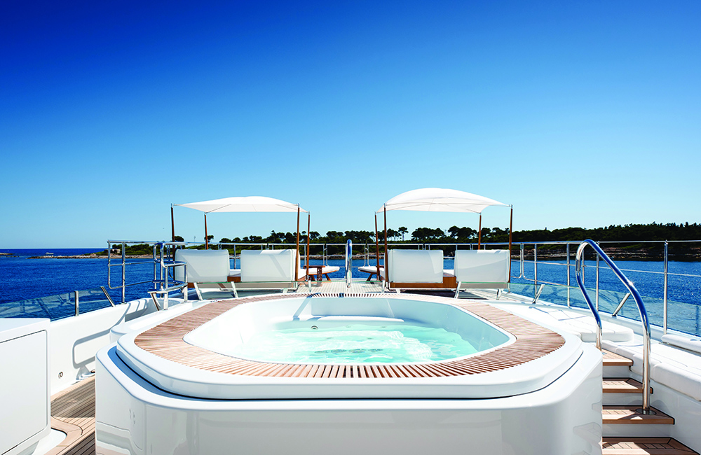 Sundeck Off Cannes