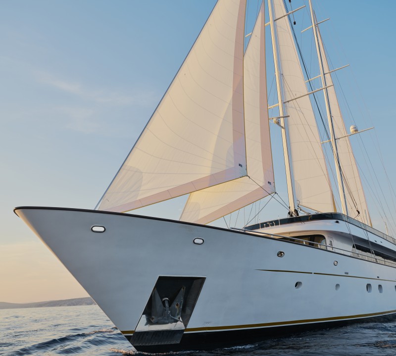 Superyacht ANIMA MARIS