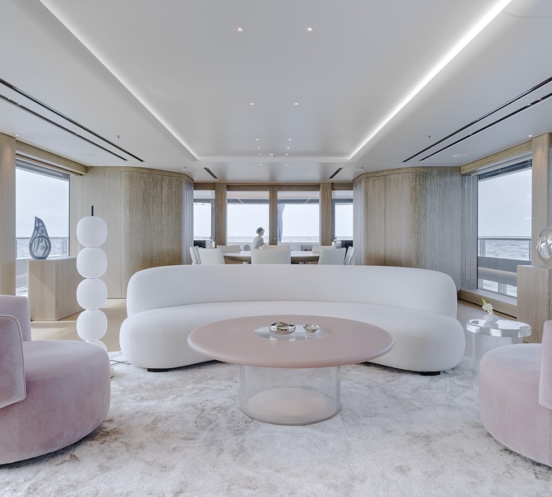 Superyacht ENTOURAGE