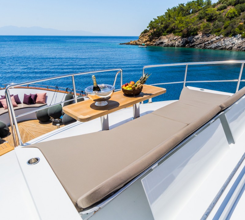 Top Sunbathing And Seating Area
