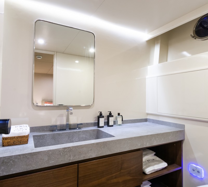 Twin Bathroom