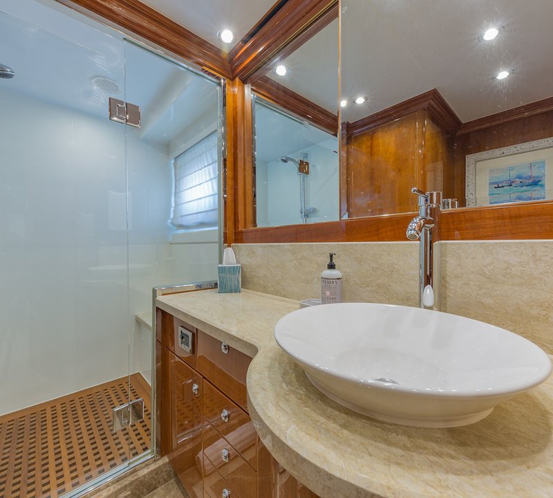 Twin Bathroom