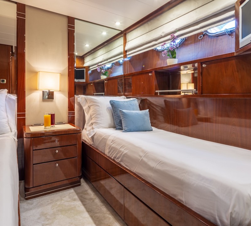 Twin Cabin