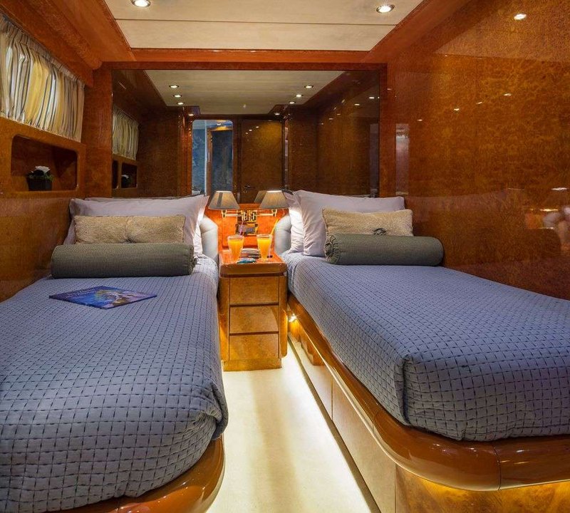 Twin Cabin