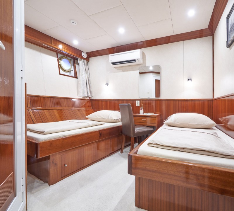 Twin Cabin 2