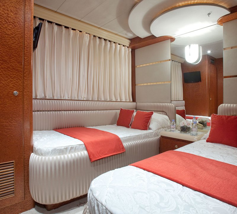 Twin Cabin