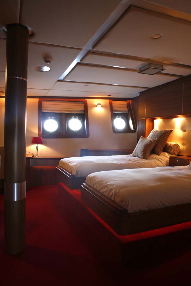 Twin Cabin