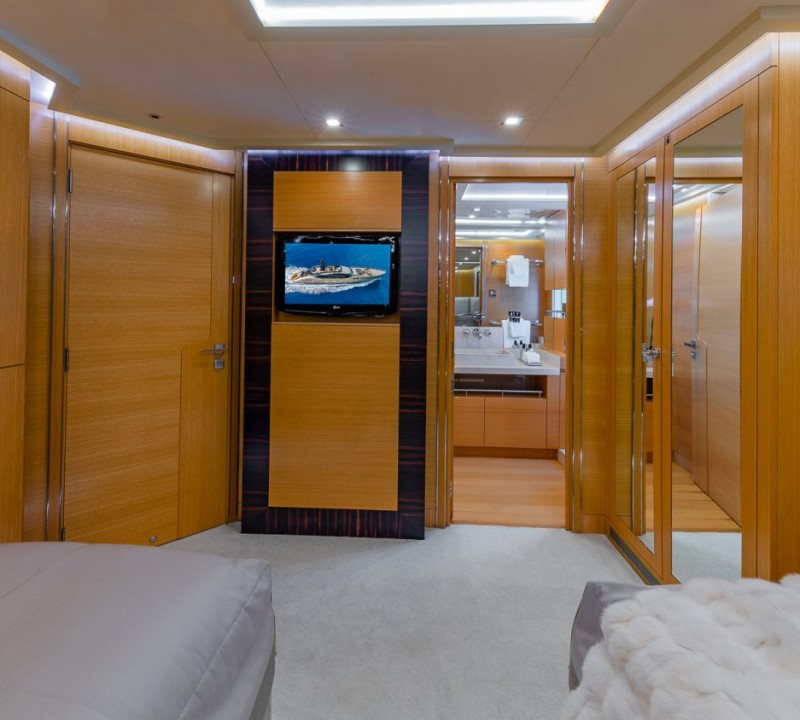 Twin Cabin Looking To Ensuite Bathroom