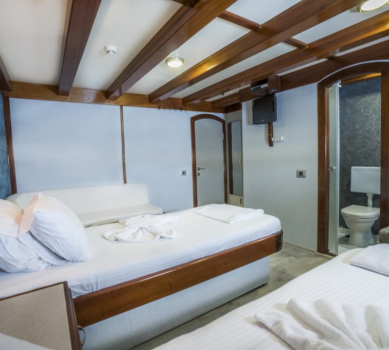 Twin Guest Cabin