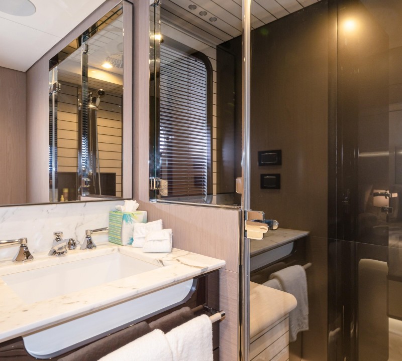 Twin Guest Cabin Ensuite