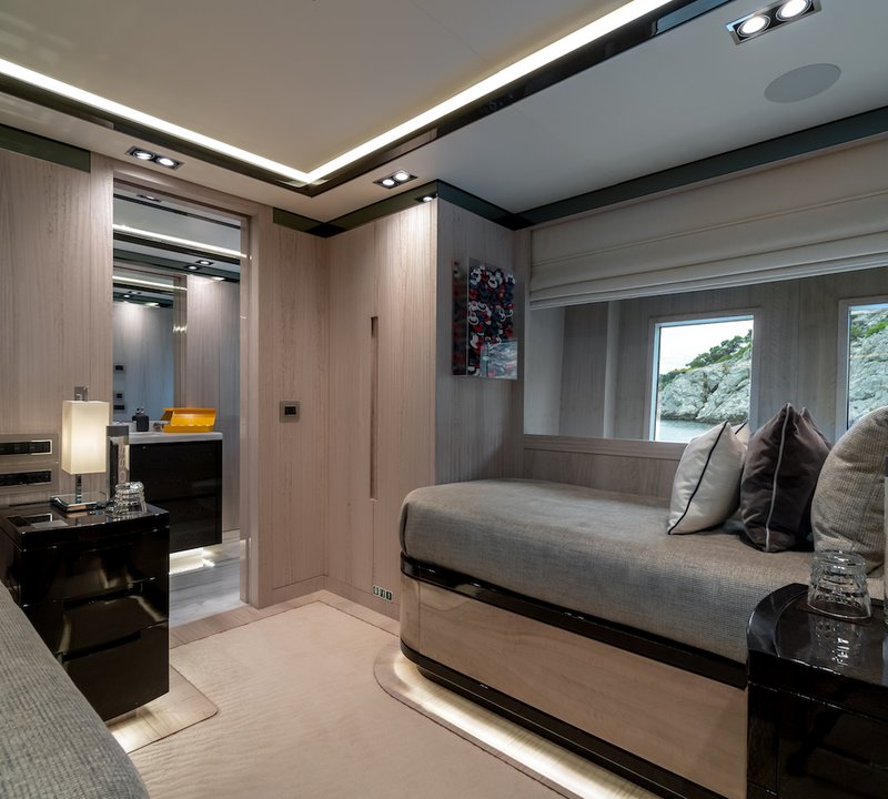 Upper Twin Cabin