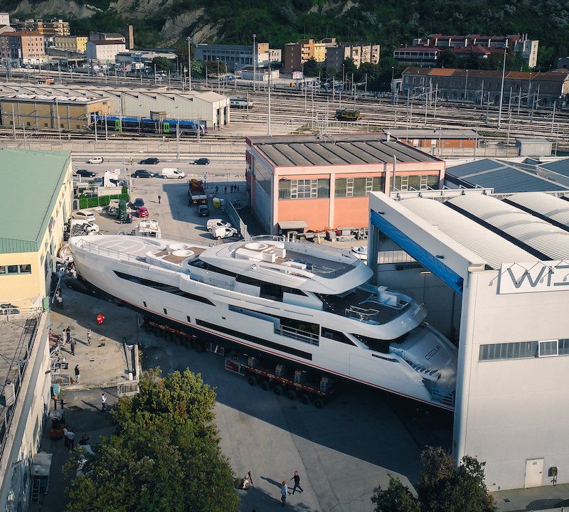 Yacht CECILIA