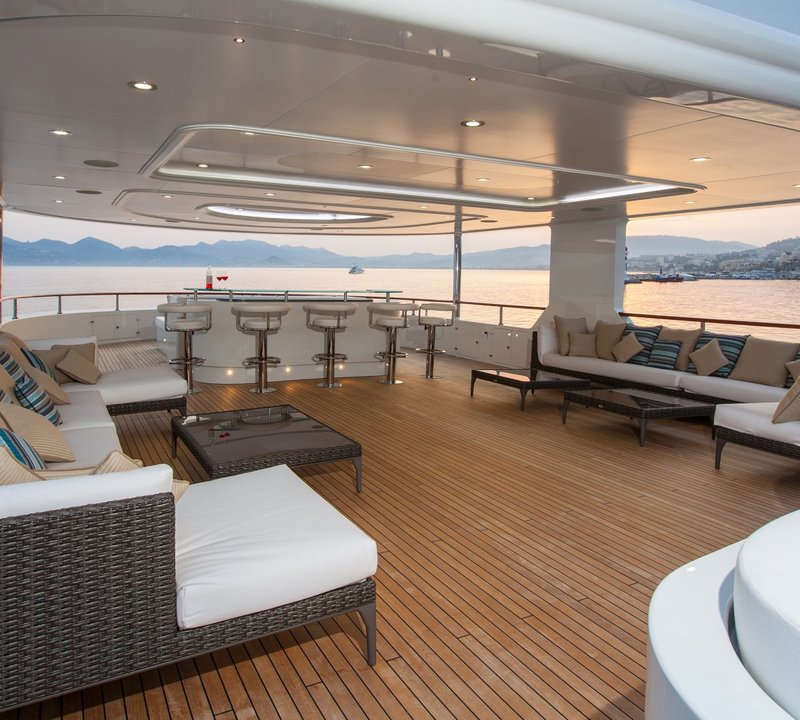 Yacht Pride sundeck