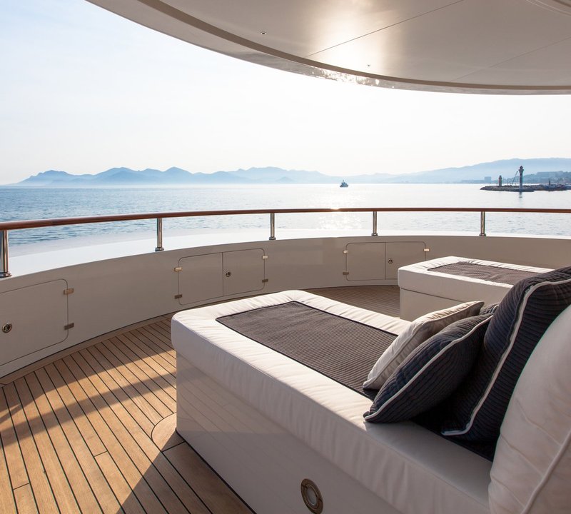Yacht Pride Exterior under the sun