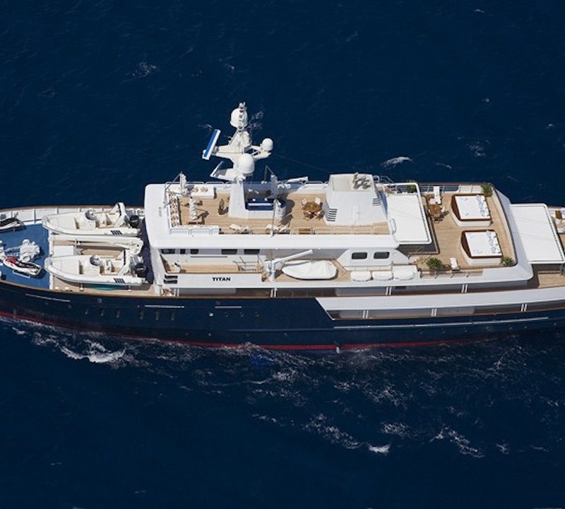 Yacht Titan Exterior